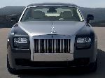 īpašības 2 Auto Rolls-Royce Ghost foto