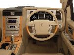 foto 5 Bil Lincoln Navigator Offroad 5-dør (3 generation 2007 2014)
