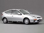 īpašības 4 Auto Mazda Familia hečbeks foto