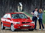 īpašības 20 Auto Opel Astra hečbeks foto