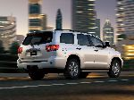 photo 4 Car Toyota Sequoia Offroad (1 generation [restyling] 2005 2008)
