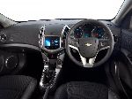 kuva 4 Auto Chevrolet Cruze Hatchback 5-ovinen (J300 [uudelleenmuotoilu] 2012 2015)